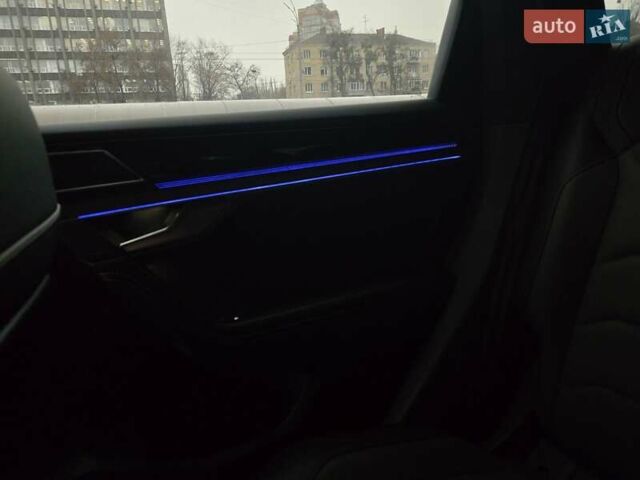 Серый Фольксваген Туарег, объемом двигателя 4 л и пробегом 196 тыс. км за 75900 $, фото 27 на Automoto.ua