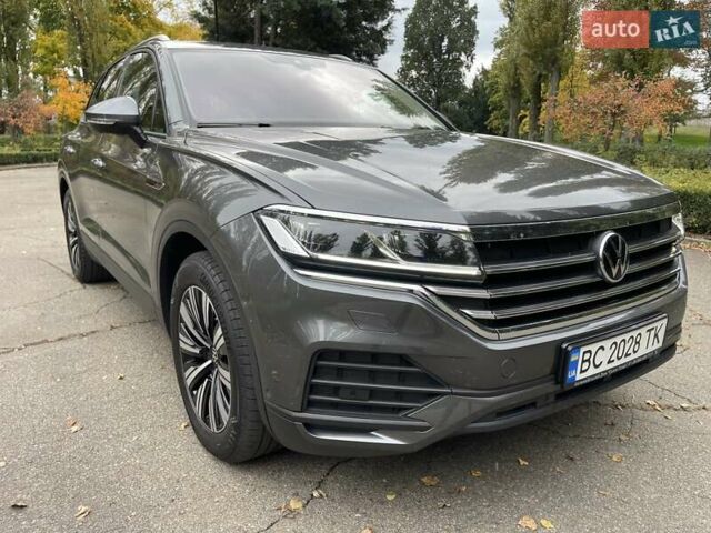 Сірий Фольксваген Туарег, об'ємом двигуна 2.97 л та пробігом 85 тис. км за 49700 $, фото 14 на Automoto.ua