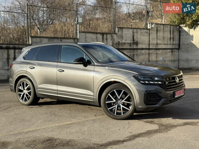 Сірий Фольксваген Туарег, об'ємом двигуна 3 л та пробігом 175 тис. км за 53999 $, фото 11 на Automoto.ua