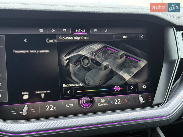 Серый Фольксваген Туарег, объемом двигателя 2.97 л и пробегом 160 тыс. км за 53700 $, фото 52 на Automoto.ua