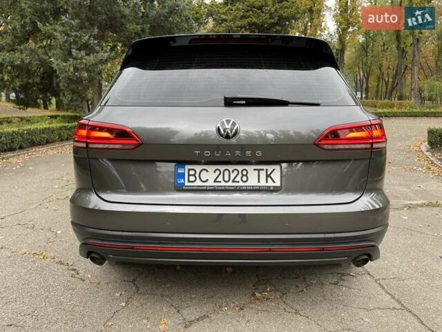 Сірий Фольксваген Туарег, об'ємом двигуна 2.97 л та пробігом 85 тис. км за 49700 $, фото 9 на Automoto.ua