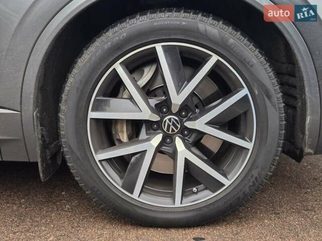 Серый Фольксваген Туарег, объемом двигателя 4 л и пробегом 196 тыс. км за 75900 $, фото 19 на Automoto.ua