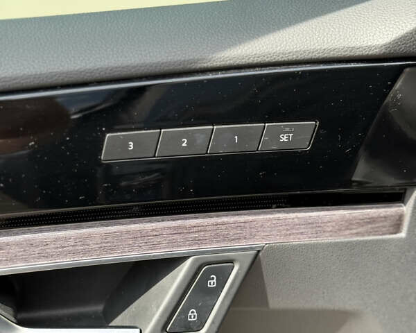 Серый Фольксваген Туарег, объемом двигателя 2.97 л и пробегом 159 тыс. км за 55000 $, фото 14 на Automoto.ua