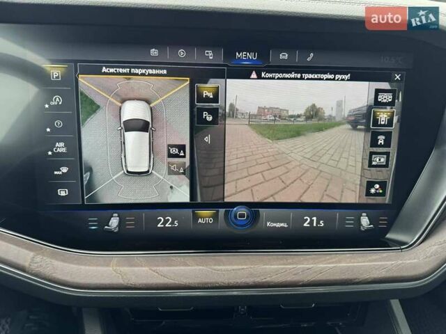 Серый Фольксваген Туарег, объемом двигателя 2.97 л и пробегом 86 тыс. км за 58000 $, фото 27 на Automoto.ua