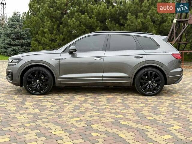 Серый Фольксваген Туарег, объемом двигателя 2.97 л и пробегом 97 тыс. км за 58700 $, фото 12 на Automoto.ua