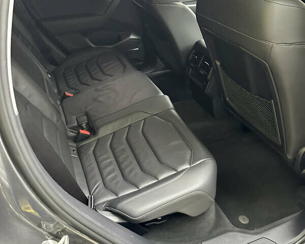 Серый Фольксваген Туарег, объемом двигателя 3 л и пробегом 129 тыс. км за 45500 $, фото 19 на Automoto.ua