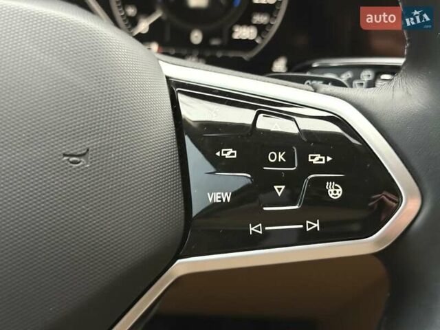 Серый Фольксваген Туарег, объемом двигателя 2.97 л и пробегом 79 тыс. км за 57900 $, фото 40 на Automoto.ua