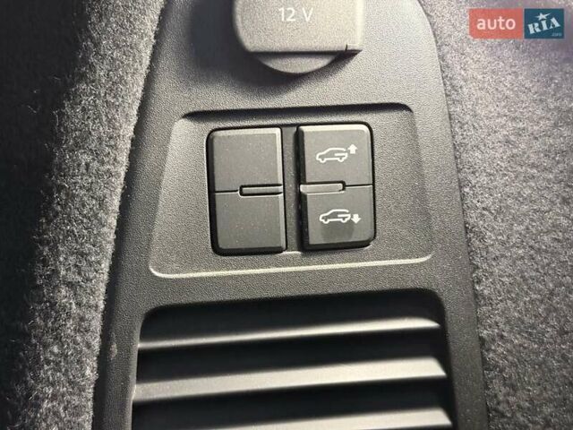 Серый Фольксваген Туарег, объемом двигателя 3 л и пробегом 41 тыс. км за 46900 $, фото 2 на Automoto.ua