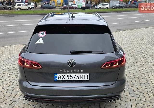 Серый Фольксваген Туарег, объемом двигателя 2.99 л и пробегом 90 тыс. км за 54500 $, фото 32 на Automoto.ua