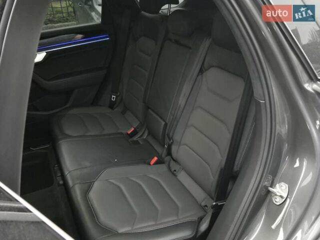 Серый Фольксваген Туарег, объемом двигателя 4 л и пробегом 196 тыс. км за 75900 $, фото 12 на Automoto.ua