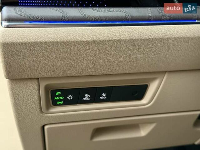 Серый Фольксваген Туарег, объемом двигателя 2.97 л и пробегом 79 тыс. км за 57900 $, фото 16 на Automoto.ua