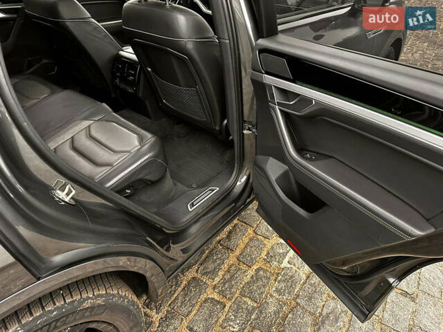 Серый Фольксваген Туарег, объемом двигателя 3 л и пробегом 90 тыс. км за 53500 $, фото 14 на Automoto.ua