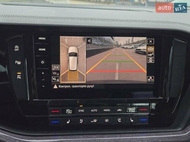 Серый Фольксваген Туарег, объемом двигателя 3 л и пробегом 120 тыс. км за 50300 $, фото 25 на Automoto.ua