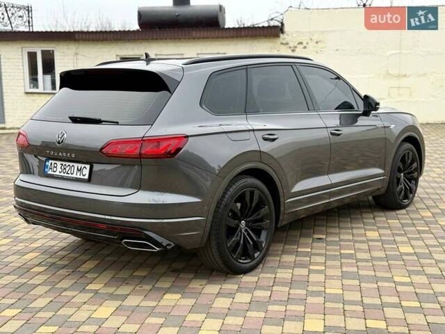 Серый Фольксваген Туарег, объемом двигателя 2.97 л и пробегом 97 тыс. км за 58700 $, фото 10 на Automoto.ua