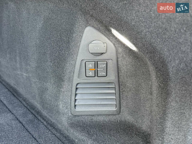 Сірий Фольксваген Туарег, об'ємом двигуна 3 л та пробігом 175 тис. км за 53999 $, фото 68 на Automoto.ua