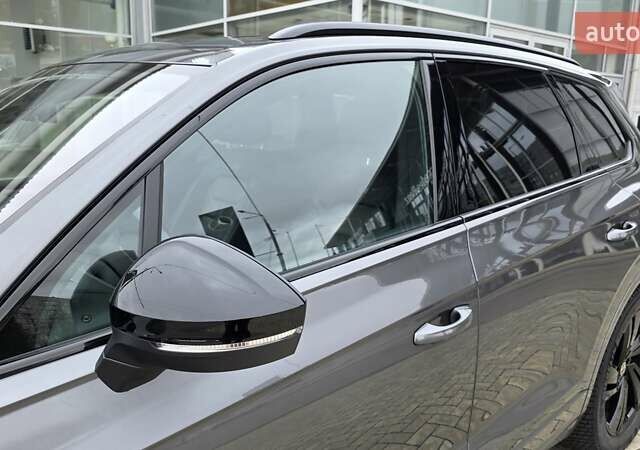 Серый Фольксваген Туарег, объемом двигателя 2.99 л и пробегом 90 тыс. км за 54500 $, фото 33 на Automoto.ua