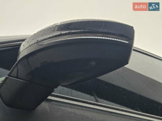 Серый Фольксваген Туарег, объемом двигателя 4 л и пробегом 196 тыс. км за 75900 $, фото 35 на Automoto.ua