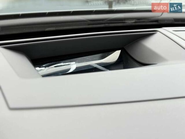 Серый Фольксваген Туарег, объемом двигателя 2.97 л и пробегом 97 тыс. км за 58700 $, фото 17 на Automoto.ua