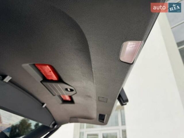 Серый Фольксваген Туарег, объемом двигателя 2.97 л и пробегом 86 тыс. км за 58000 $, фото 28 на Automoto.ua