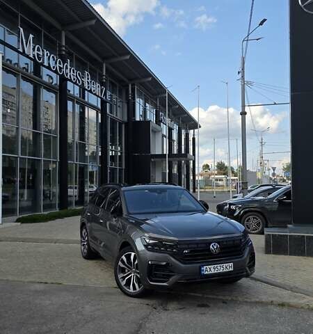 Серый Фольксваген Туарег, объемом двигателя 2.99 л и пробегом 90 тыс. км за 54500 $, фото 10 на Automoto.ua