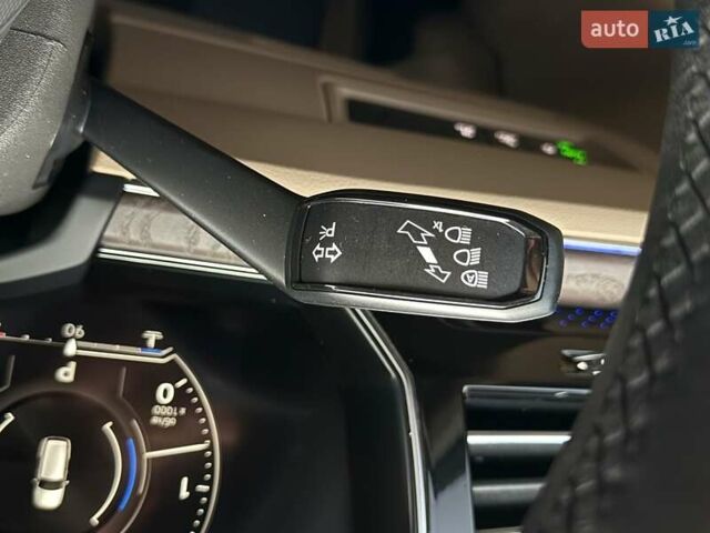 Серый Фольксваген Туарег, объемом двигателя 2.97 л и пробегом 79 тыс. км за 57900 $, фото 45 на Automoto.ua