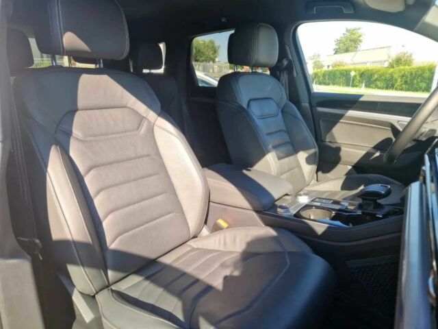 Серый Фольксваген Туарег, объемом двигателя 3 л и пробегом 19 тыс. км за 31000 $, фото 10 на Automoto.ua