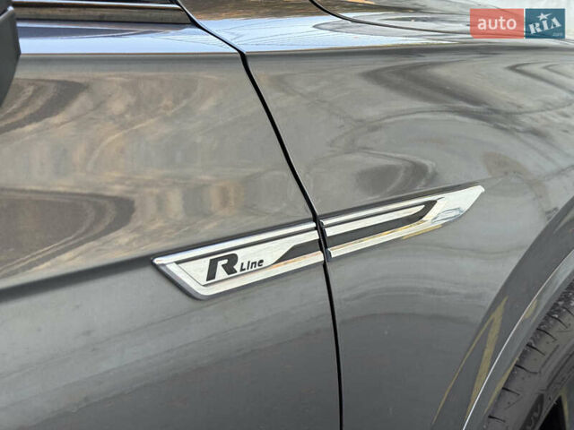 Сірий Фольксваген Туарег, об'ємом двигуна 3 л та пробігом 175 тис. км за 53999 $, фото 34 на Automoto.ua