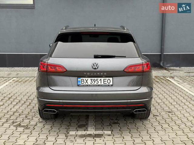 Серый Фольксваген Туарег, объемом двигателя 2.97 л и пробегом 160 тыс. км за 53700 $, фото 7 на Automoto.ua