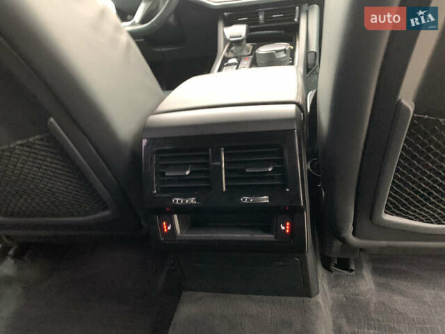 Сірий Фольксваген Туарег, об'ємом двигуна 2.97 л та пробігом 110 тис. км за 56000 $, фото 11 на Automoto.ua