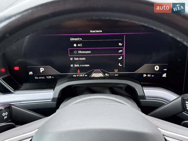 Серый Фольксваген Туарег, объемом двигателя 2.97 л и пробегом 160 тыс. км за 53700 $, фото 41 на Automoto.ua