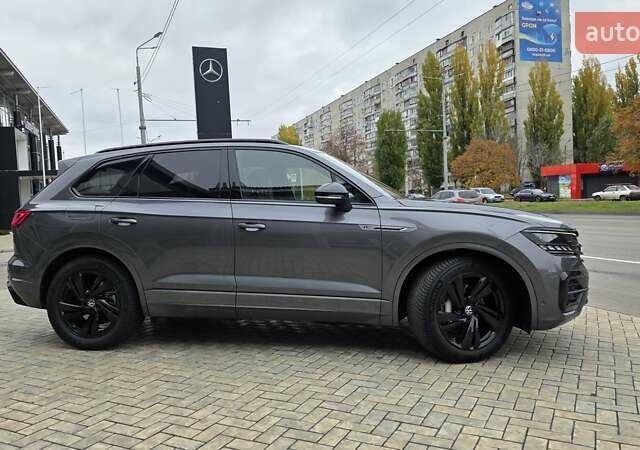 Серый Фольксваген Туарег, объемом двигателя 2.99 л и пробегом 90 тыс. км за 54500 $, фото 17 на Automoto.ua