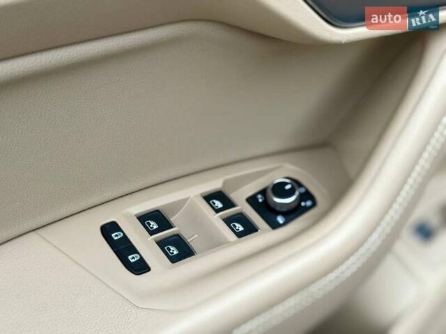 Серый Фольксваген Туарег, объемом двигателя 2.97 л и пробегом 97 тыс. км за 58700 $, фото 37 на Automoto.ua