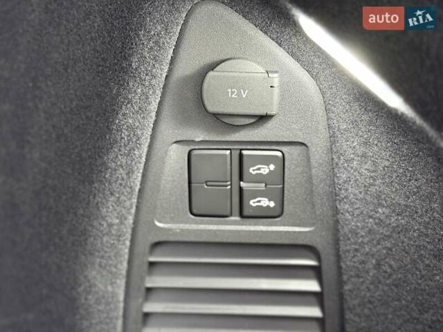 Серый Фольксваген Туарег, объемом двигателя 2.97 л и пробегом 79 тыс. км за 57900 $, фото 17 на Automoto.ua