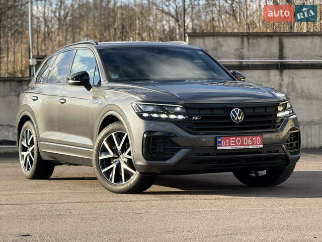 Сірий Фольксваген Туарег, об'ємом двигуна 3 л та пробігом 175 тис. км за 53999 $, фото 8 на Automoto.ua