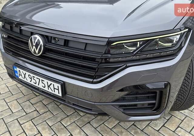 Серый Фольксваген Туарег, объемом двигателя 2.99 л и пробегом 90 тыс. км за 54500 $, фото 26 на Automoto.ua