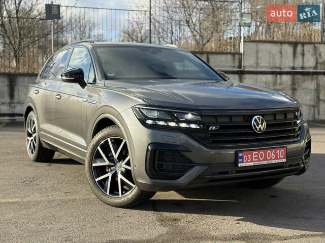 Сірий Фольксваген Туарег, об'ємом двигуна 3 л та пробігом 175 тис. км за 53999 $, фото 13 на Automoto.ua