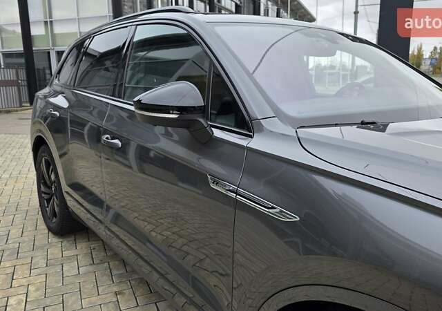 Серый Фольксваген Туарег, объемом двигателя 2.99 л и пробегом 90 тыс. км за 54500 $, фото 35 на Automoto.ua