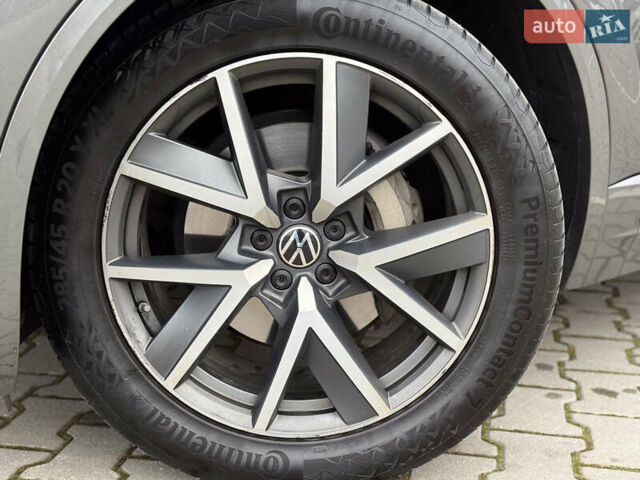 Серый Фольксваген Туарег, объемом двигателя 2.97 л и пробегом 160 тыс. км за 53700 $, фото 12 на Automoto.ua