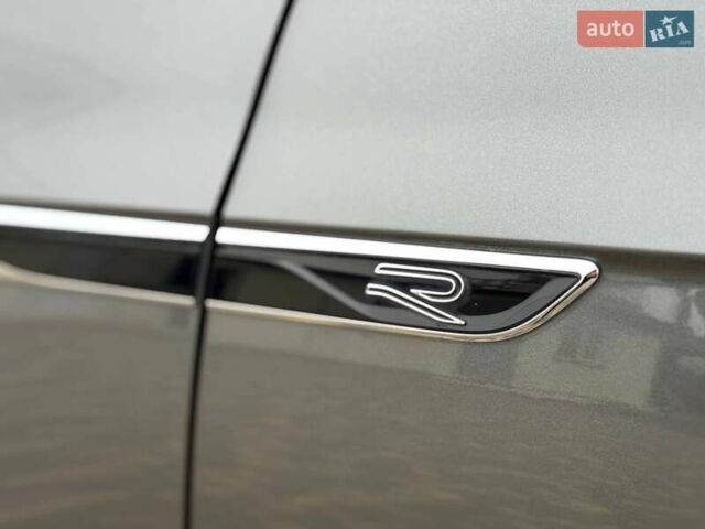 Серый Фольксваген Туарег, объемом двигателя 2.97 л и пробегом 97 тыс. км за 58700 $, фото 13 на Automoto.ua