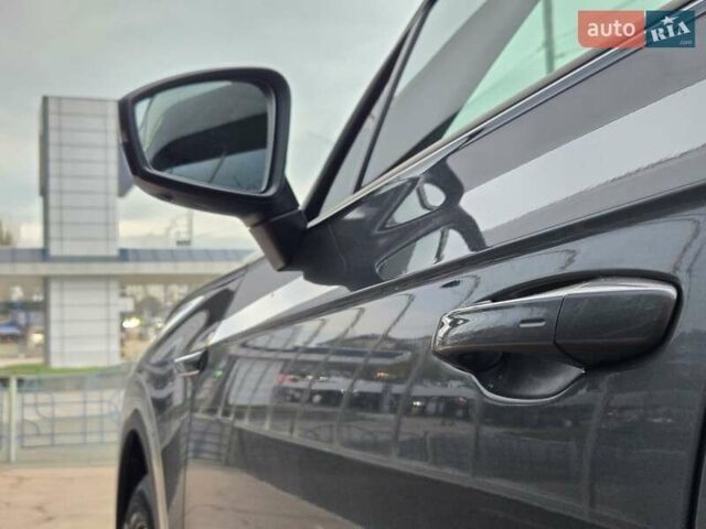 Серый Фольксваген Туарег, объемом двигателя 3 л и пробегом 120 тыс. км за 50300 $, фото 27 на Automoto.ua