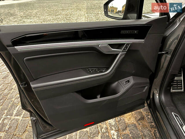 Серый Фольксваген Туарег, объемом двигателя 3 л и пробегом 90 тыс. км за 53500 $, фото 11 на Automoto.ua