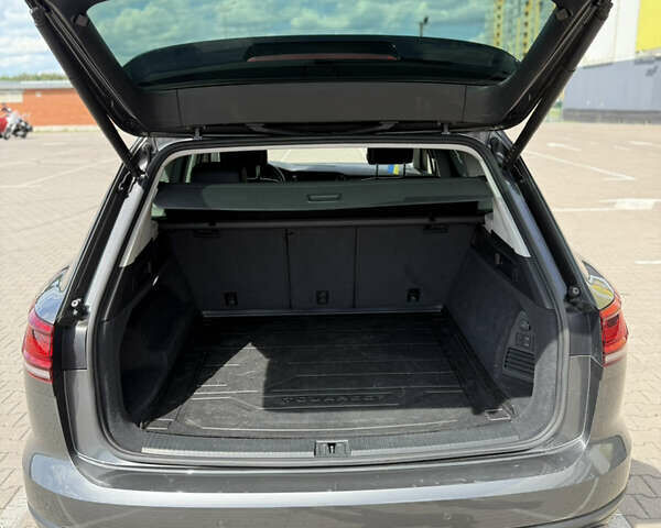 Серый Фольксваген Туарег, объемом двигателя 2.97 л и пробегом 159 тыс. км за 55000 $, фото 12 на Automoto.ua