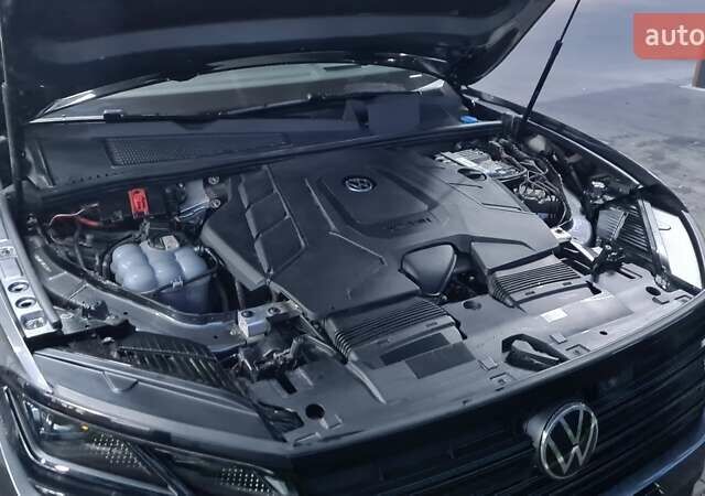 Серый Фольксваген Туарег, объемом двигателя 2.99 л и пробегом 90 тыс. км за 54500 $, фото 11 на Automoto.ua