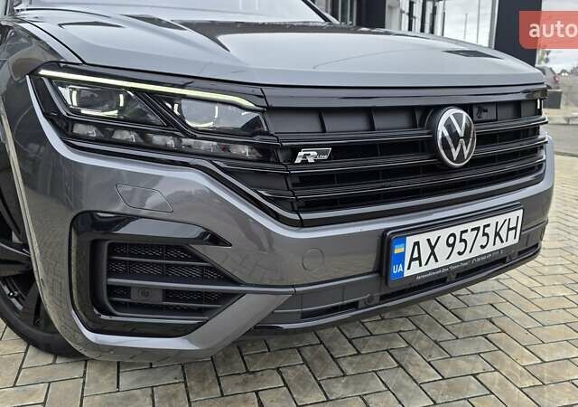 Серый Фольксваген Туарег, объемом двигателя 2.99 л и пробегом 90 тыс. км за 54500 $, фото 39 на Automoto.ua