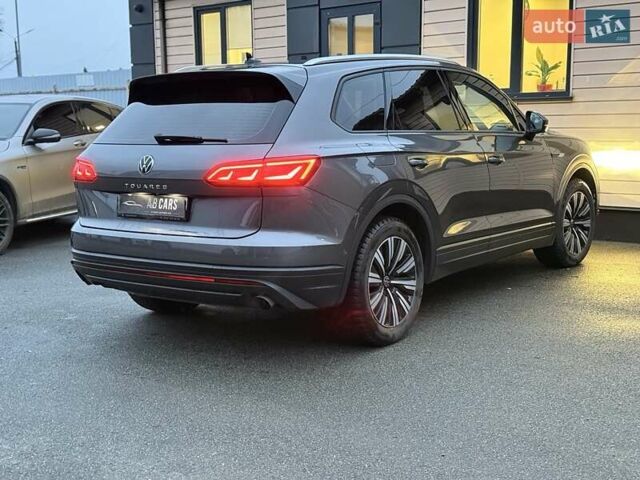 Серый Фольксваген Туарег, объемом двигателя 3 л и пробегом 41 тыс. км за 46900 $, фото 10 на Automoto.ua