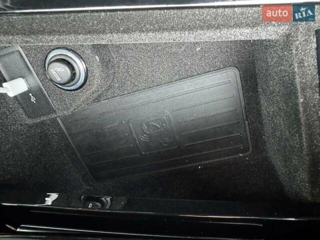 Серый Фольксваген Туарег, объемом двигателя 2.97 л и пробегом 86 тыс. км за 58000 $, фото 25 на Automoto.ua