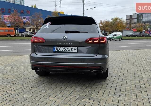 Серый Фольксваген Туарег, объемом двигателя 2.99 л и пробегом 90 тыс. км за 54500 $, фото 20 на Automoto.ua