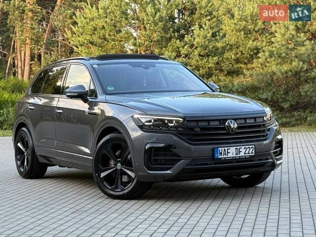 Серый Фольксваген Туарег, объемом двигателя 2.97 л и пробегом 156 тыс. км за 55300 $, фото 17 на Automoto.ua