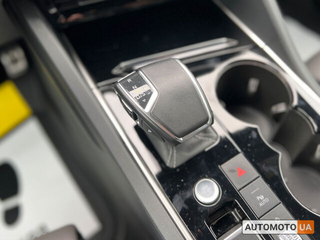 Сірий Фольксваген Туарег, об'ємом двигуна 3 л та пробігом 57 тис. км за 67600 $, фото 18 на Automoto.ua