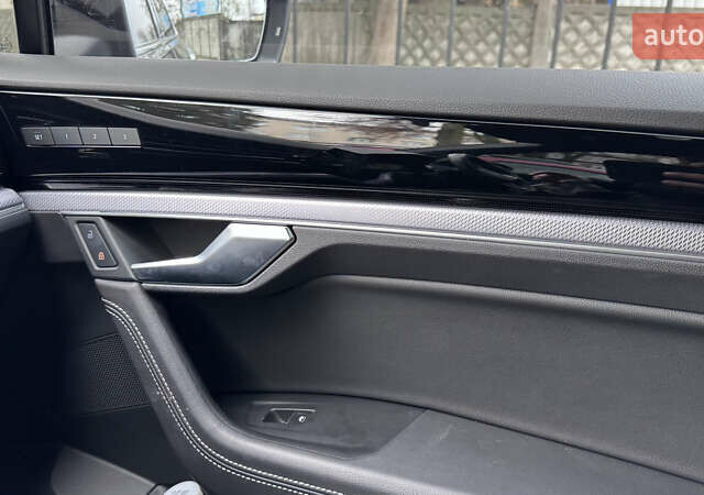 Серый Фольксваген Туарег, объемом двигателя 2.97 л и пробегом 172 тыс. км за 65000 $, фото 22 на Automoto.ua